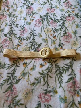 Amazon Beige Elastic Waist Belt with Decorative Round Buckle